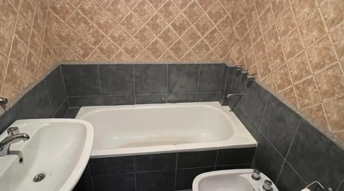 9a1405ee-d95f-4377-9e6d-f1b815ef9651_u_large