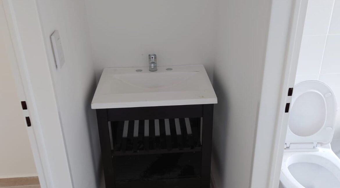 aee82b6f-b971-4e4b-bf33-2c3c34c26815