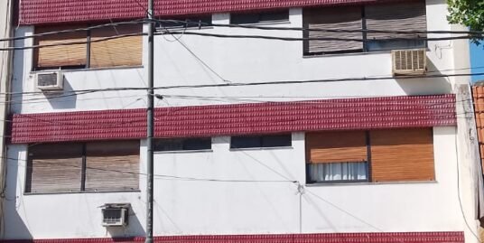 DEPARTAMENTO DE 2 AMB A POCAS CUADRAS DE ALVEAR