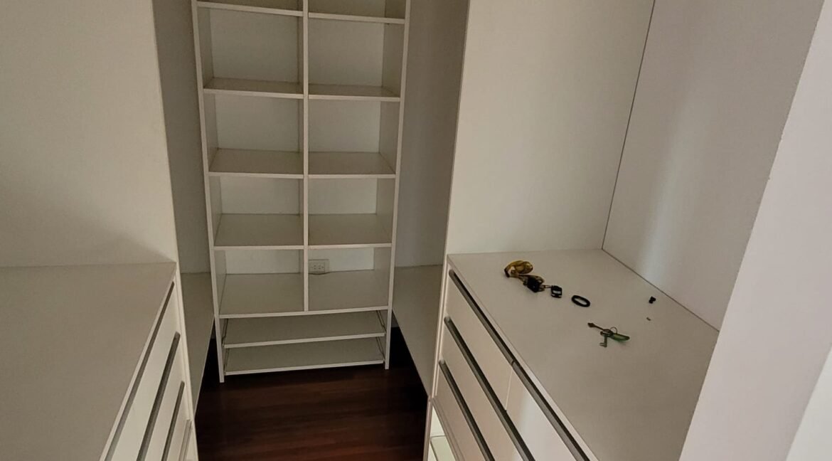 f1edc924-bcd1-4223-a8cd-cd051db72c5e